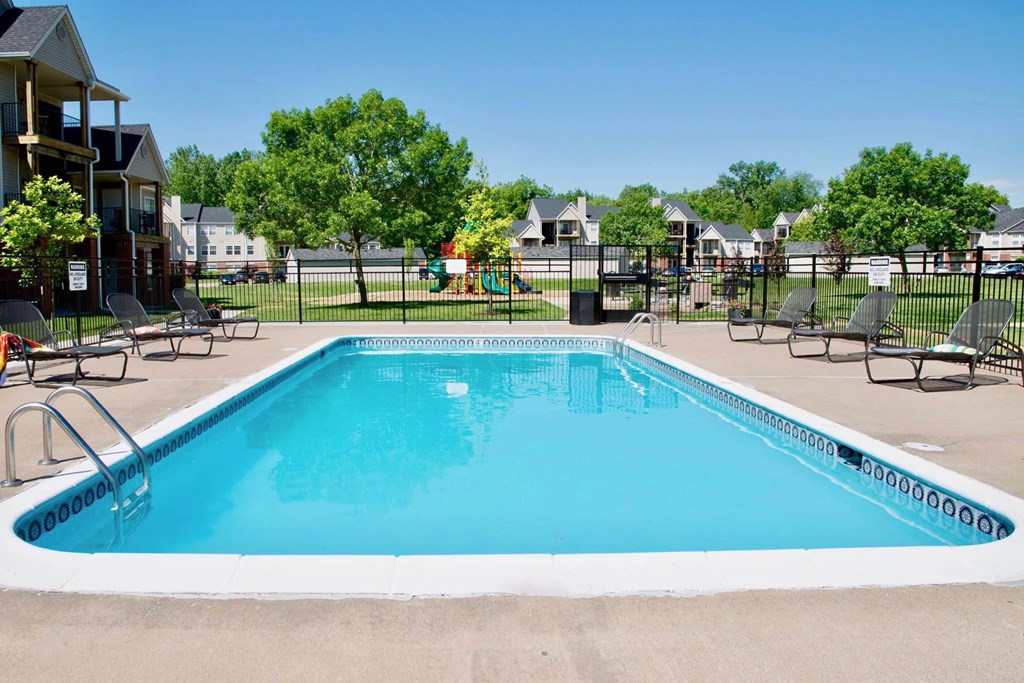 Crowne Forest Apartments, 1275 49th Avenue Court, East Moline, IL